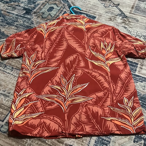 Bishop Street: Hawaiian button up shirt - Picture 2 of 3